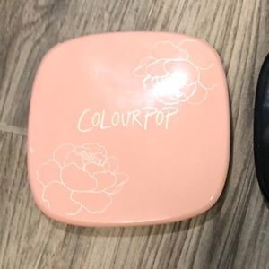 Colourpop highlighter- she’s a catch